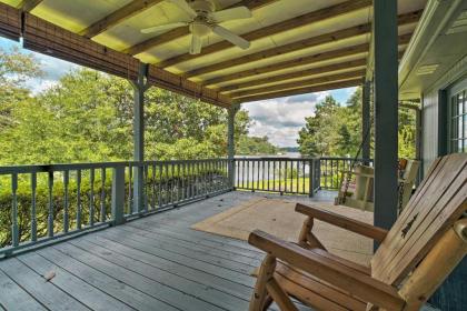 Serene Lakefront Escape with Dock Swim and Fish!