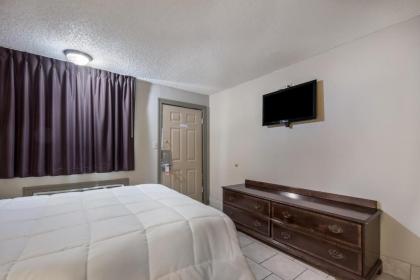 Americas Best Value Inn Woodward at 8th St - image 10