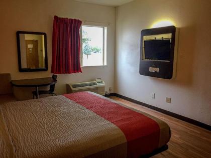 Motel 6-Woodway TX - image 14