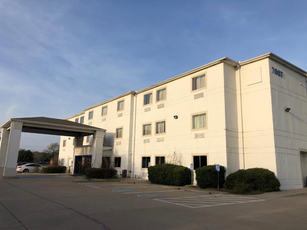 Motel 6-Woodway TX - main image