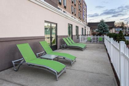 Holiday Inn Express Hotel & Suites Providence-Woonsocket an IHG Hotel - image 11