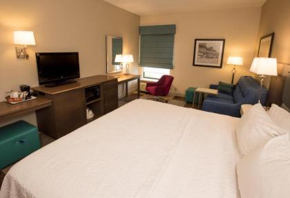 Hampton Inn Wooster - image 4