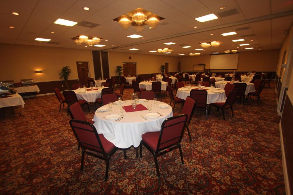 Best Western Plus Wooster Hotel & Conference Center - image 7