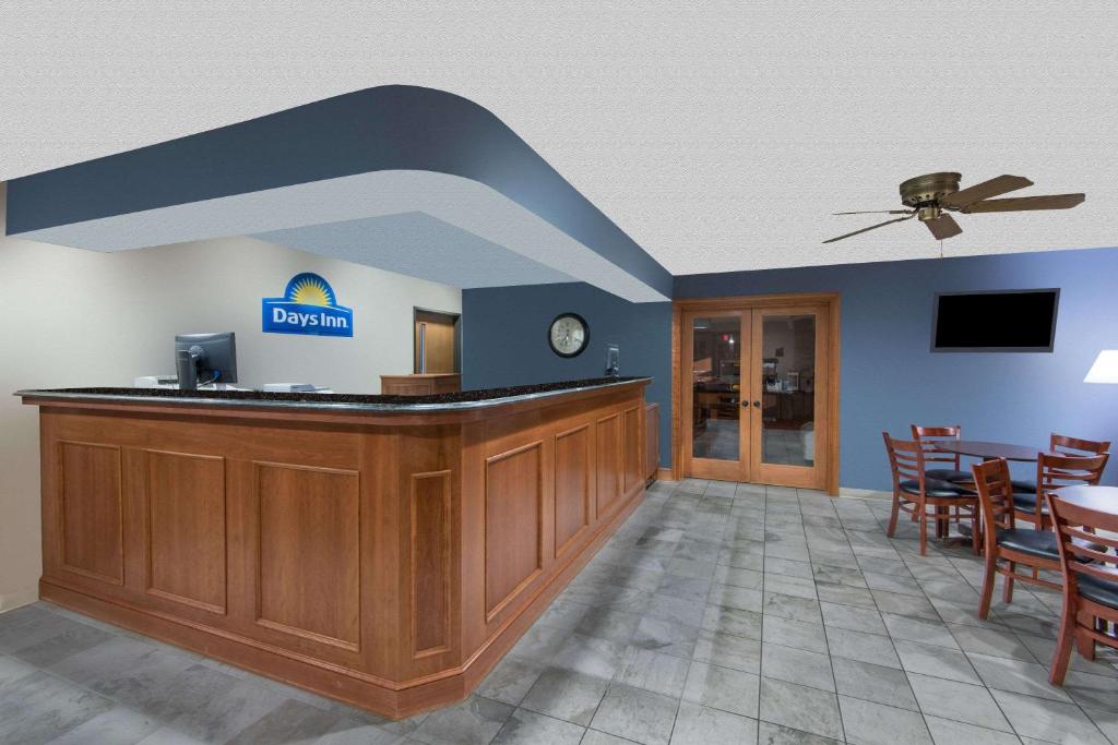 Days Inn by Wyndham Wooster - main image