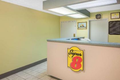 Super 8 by Wyndham Wooster - image 3