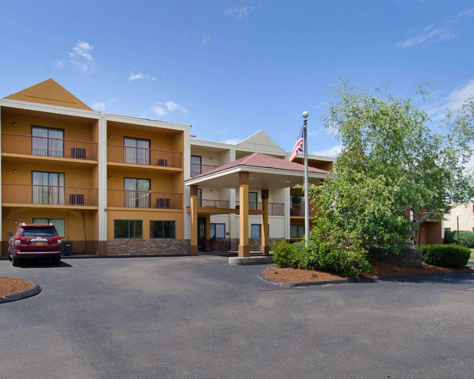 Quality Inn & Suites Worcester - image 5