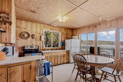 Cleland Bay Waterfront Cabin - image 7