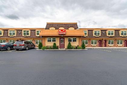 Econo Lodge Worthington - image 13