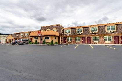 Econo Lodge Worthington - image 7