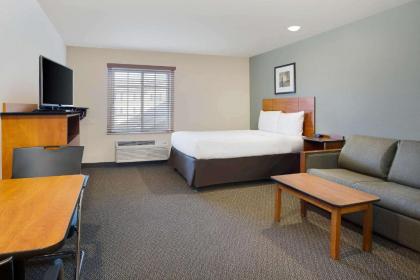 WoodSpring Suites Columbus North I-270 - image 8