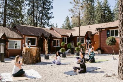 Grand Pine Cabins Wrightwood California