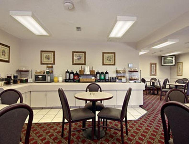 Days Inn by Wyndham Wytheville - image 3