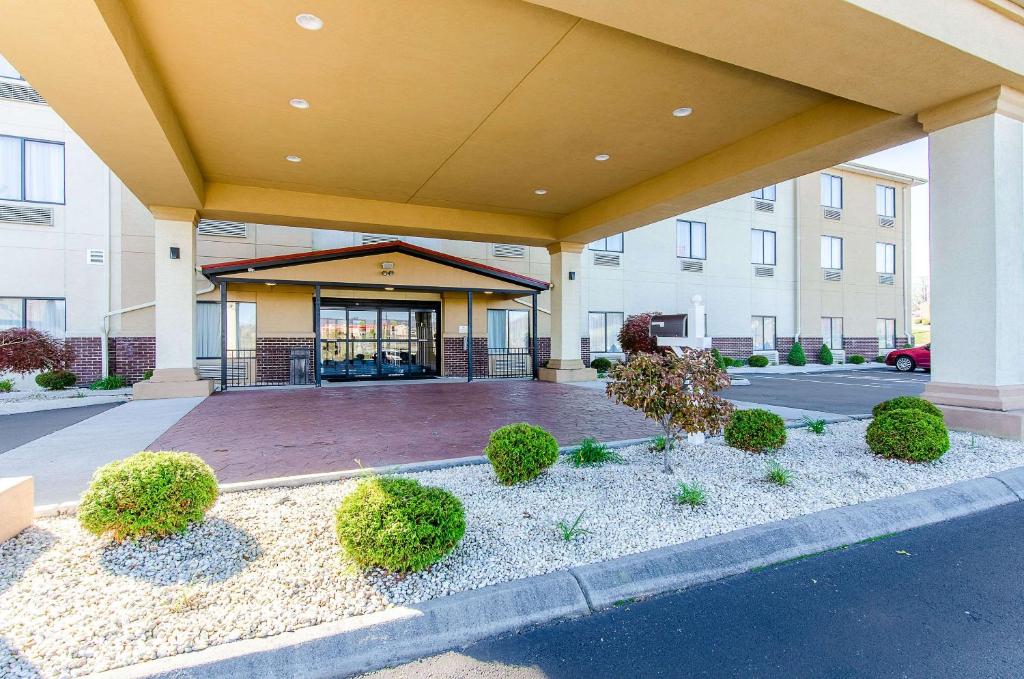 Comfort Suites Wytheville - image 7