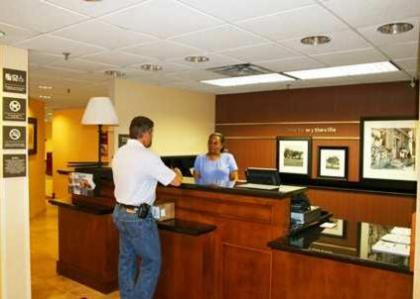 Hampton Inn Wytheville - image 3