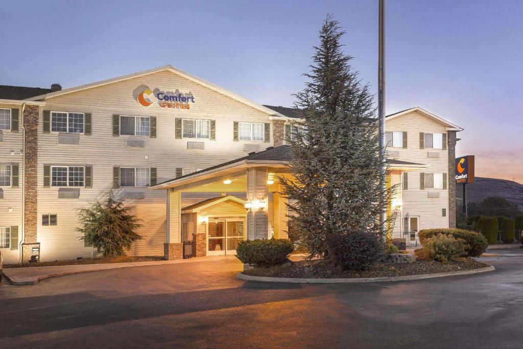 Comfort Suites Yakima - main image