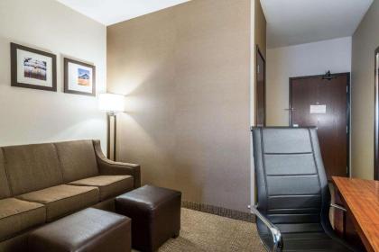 Comfort Suites Yakima - image 15