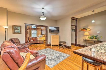 Cozy Yankton Apartment about Walk to Downtown! - image 1