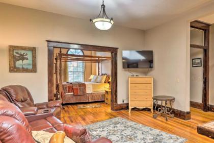 Cozy Yankton Apartment about Walk to Downtown! - image 12