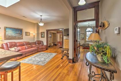 Cozy Yankton Apartment about Walk to Downtown! - image 2