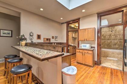 Cozy Yankton Apartment about Walk to Downtown! - image 9