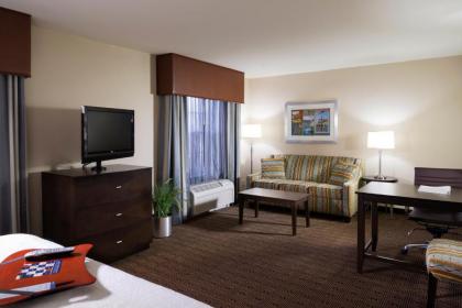 Hampton Inn & Suites Yonkers - image 14