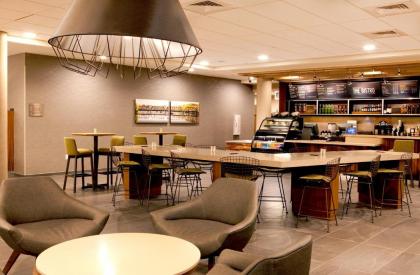 Courtyard by Marriott Yonkers Westchester County - image 11