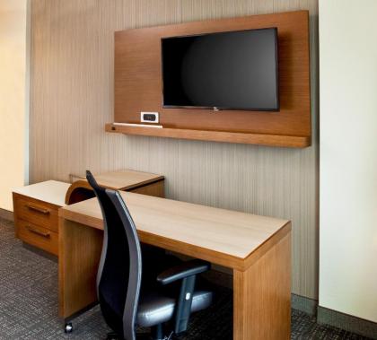 Courtyard by Marriott Yonkers Westchester County - image 13