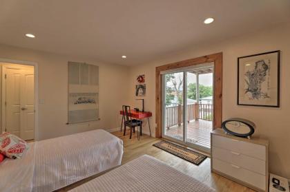 Bright and Airy Apartment with Balcony about 20 Mi to NYC! - image 12