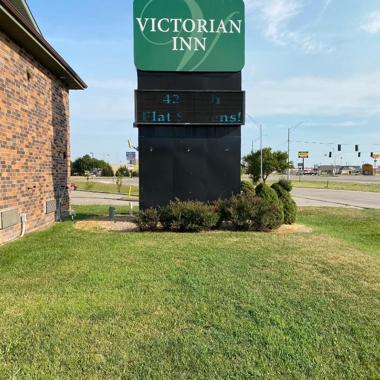 Victorian Inn & Suites-York - image 7