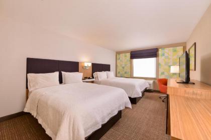 Hampton Inn York - image 10