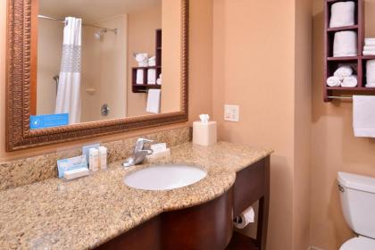 Hampton Inn York - image 11