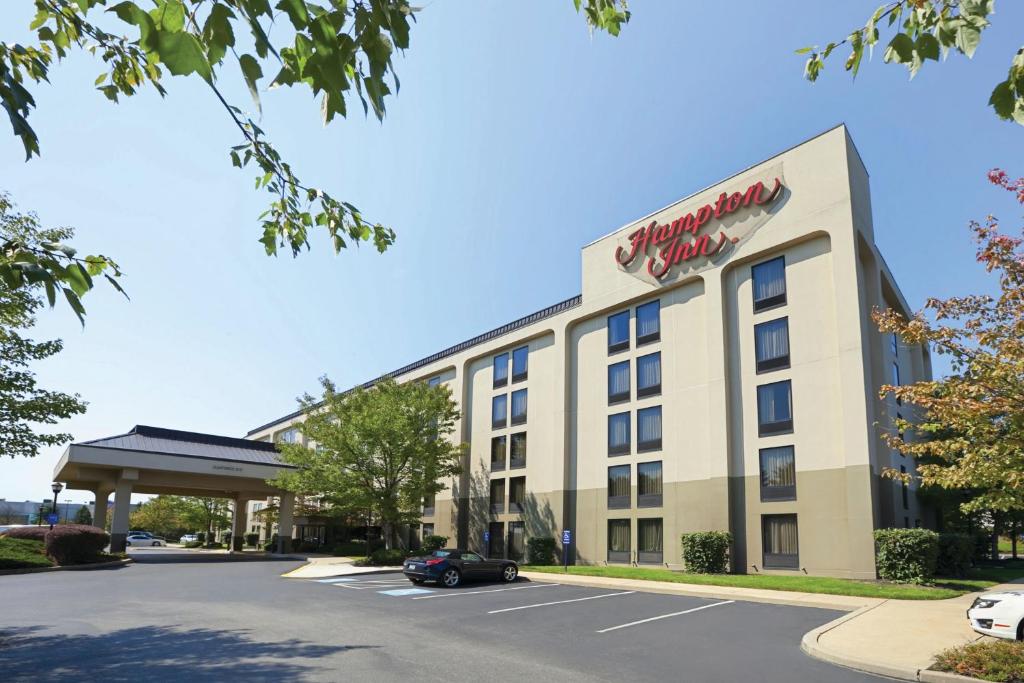 Hampton Inn - York - main image