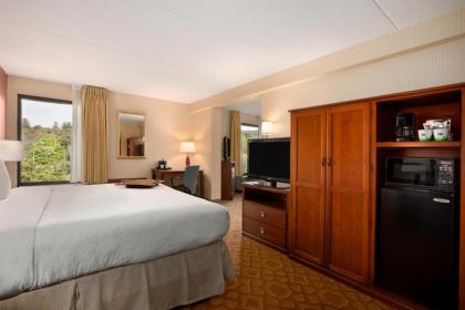 Hampton Inn - York - image 7