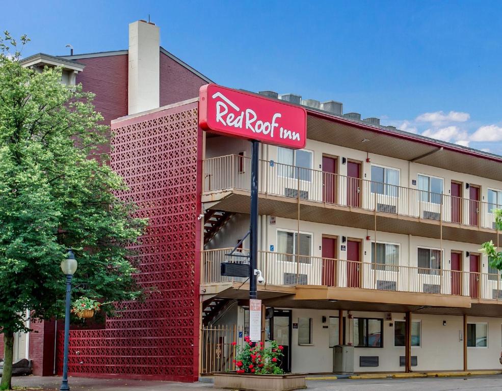 Red Roof Inn York Downtown - main image