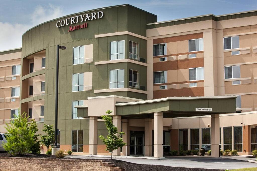 Courtyard by Marriott York - main image