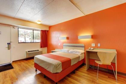 Motel 6-York PA - image 6