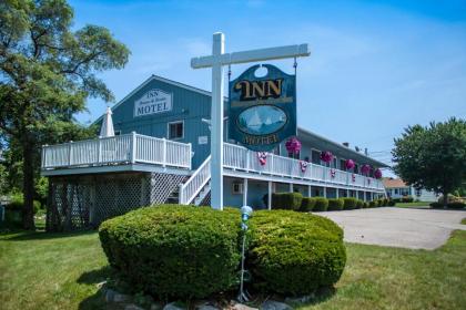 Inn Between the Beaches & Villager - image 1