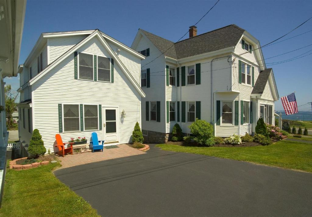 Main House at One Long Beach - image 2