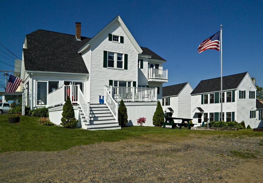 Main House at One Long Beach - image 6