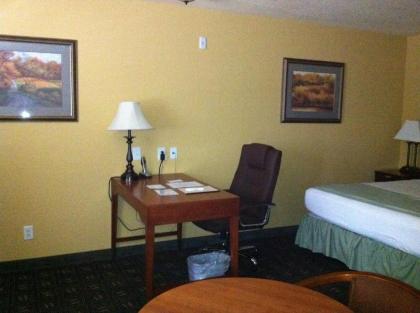 Southern Inn and Suites Yorktown - image 15