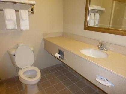 Red Roof Inn Newport News - Yorktown - image 2