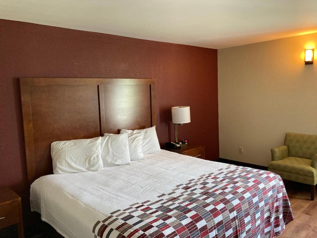 Red Roof Inn Newport News - Yorktown - image 5