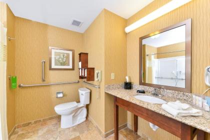 Hampton Inn Yorkville - image 12