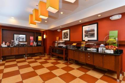 Hampton Inn Yorkville - image 3