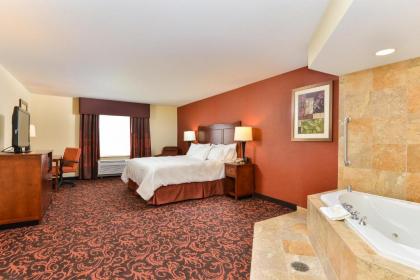 Hampton Inn Yorkville - image 9