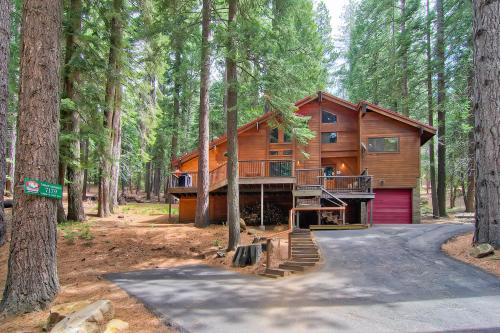 Yosemite Crossroads - 3BR/2BA Home - main image