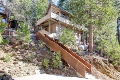 Timberlodge Cabin- Inside Yosemite National Park