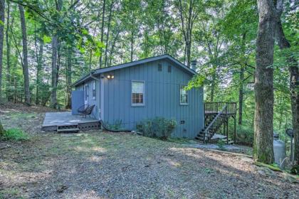 Updated Young Harris Cabin with Deck and Porch! - image 8