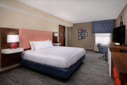 Hampton Inn Youngstown West - image 2