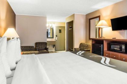 Quality Inn Austintown-Youngstown West - image 11